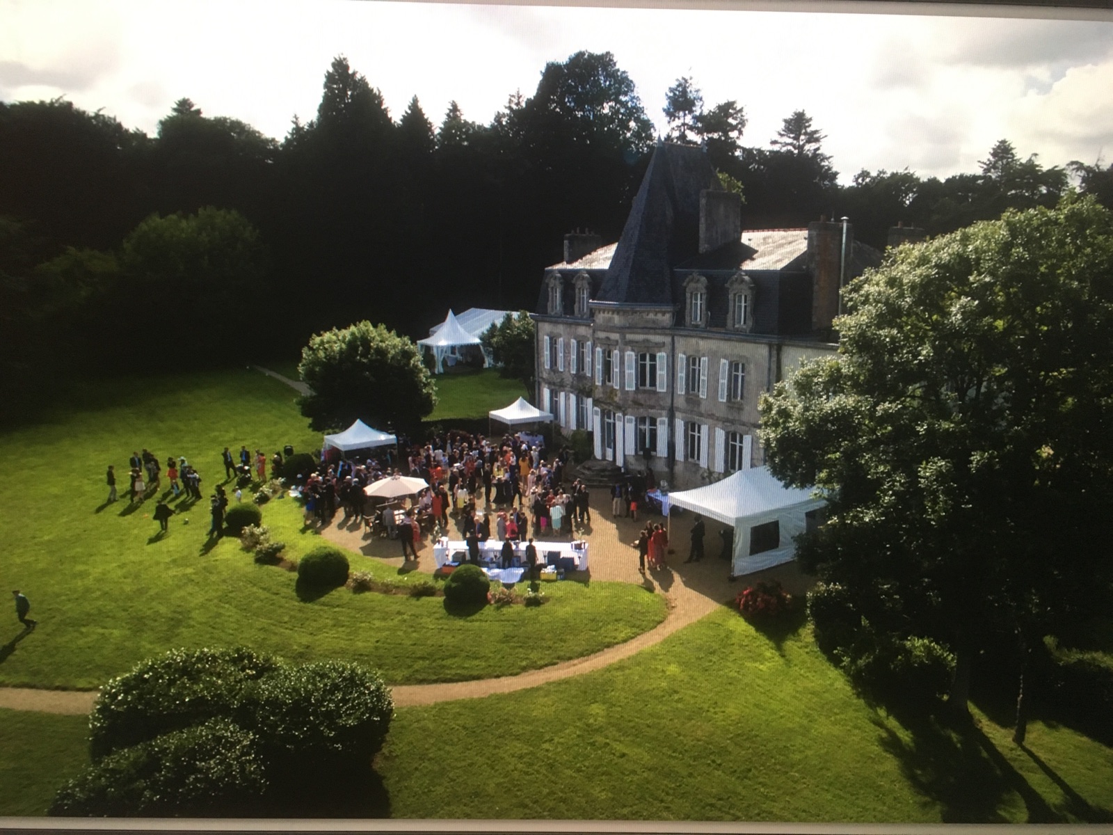 Manoir De Kerouzien Salle De Reception Pres De Quimper Manoir De Kerouzien Salle De Reception Pres De Quimper Vue Drone Manoir De Kerouzien Location De Salle Reception Mariage Seminaire